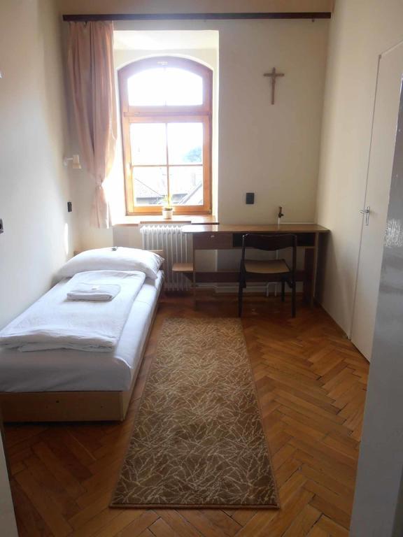 Hostel Martineum Felnottkepzo Akademia Szombathely Pokoj fotografie