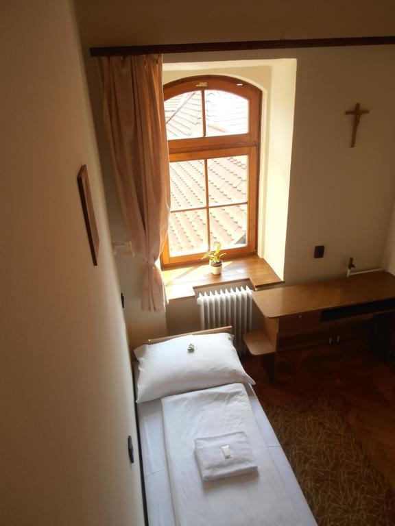 Hostel Martineum Felnottkepzo Akademia Szombathely Pokoj fotografie